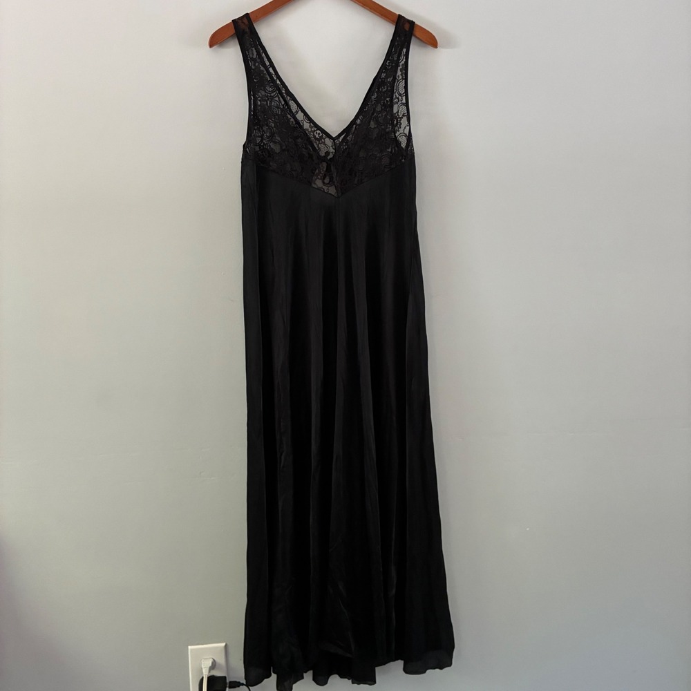 Vtg ILGWU Nightgown M Black Lace Bodice Maxi Slip Dress Romantic Noir Lingerie